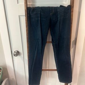 Liz Lange maternity jeans size 12